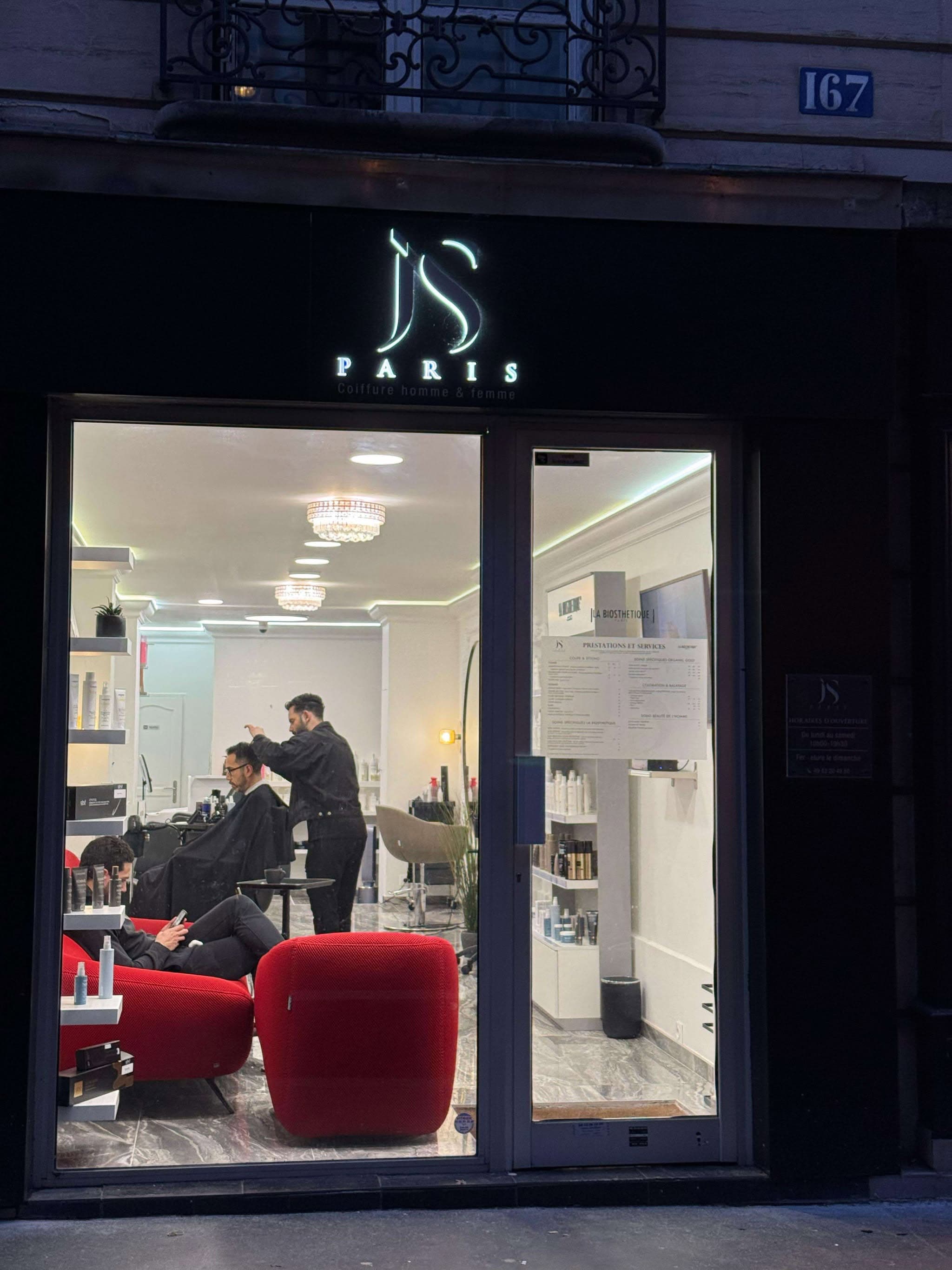 JS Coiffure Paris - Intérieur du salon